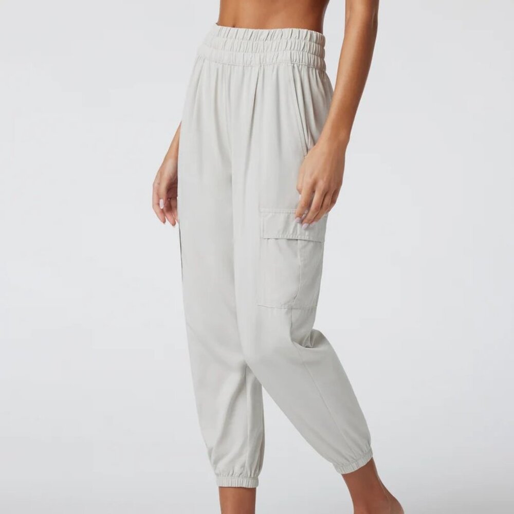 NWT Vuori Villa Joggers